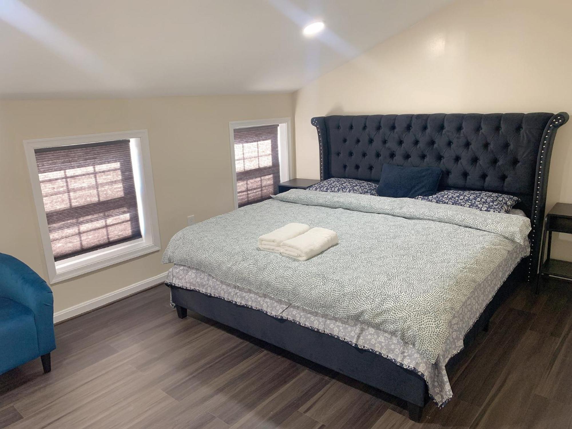 Sweet Bedroom Located Central Of Downtown Балтимор Екстериор снимка